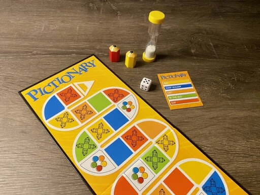 Pictionary Game Board, Timer, Meeples, Dice and Card