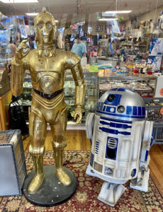 Full scale model of C3PO and R2-D2 from Star Wars